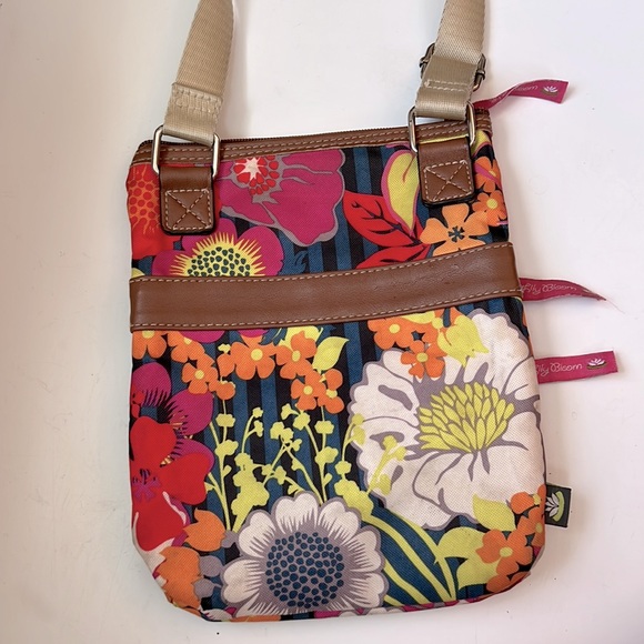 EUC 🌺 Lily Bloom Crossbody Bag / Purse - Picture 2 of 5